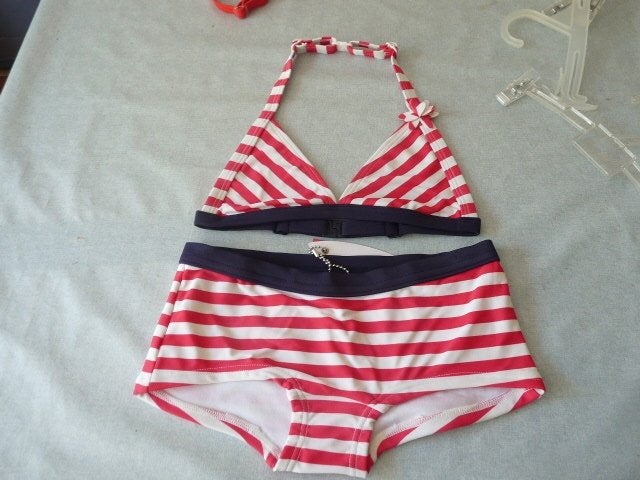  Navy stijl wit rood  blauwe accenten bikini mt 128 Manouxx, Meisje, Ophalen of Verzenden, Manouxx, Nieuw
