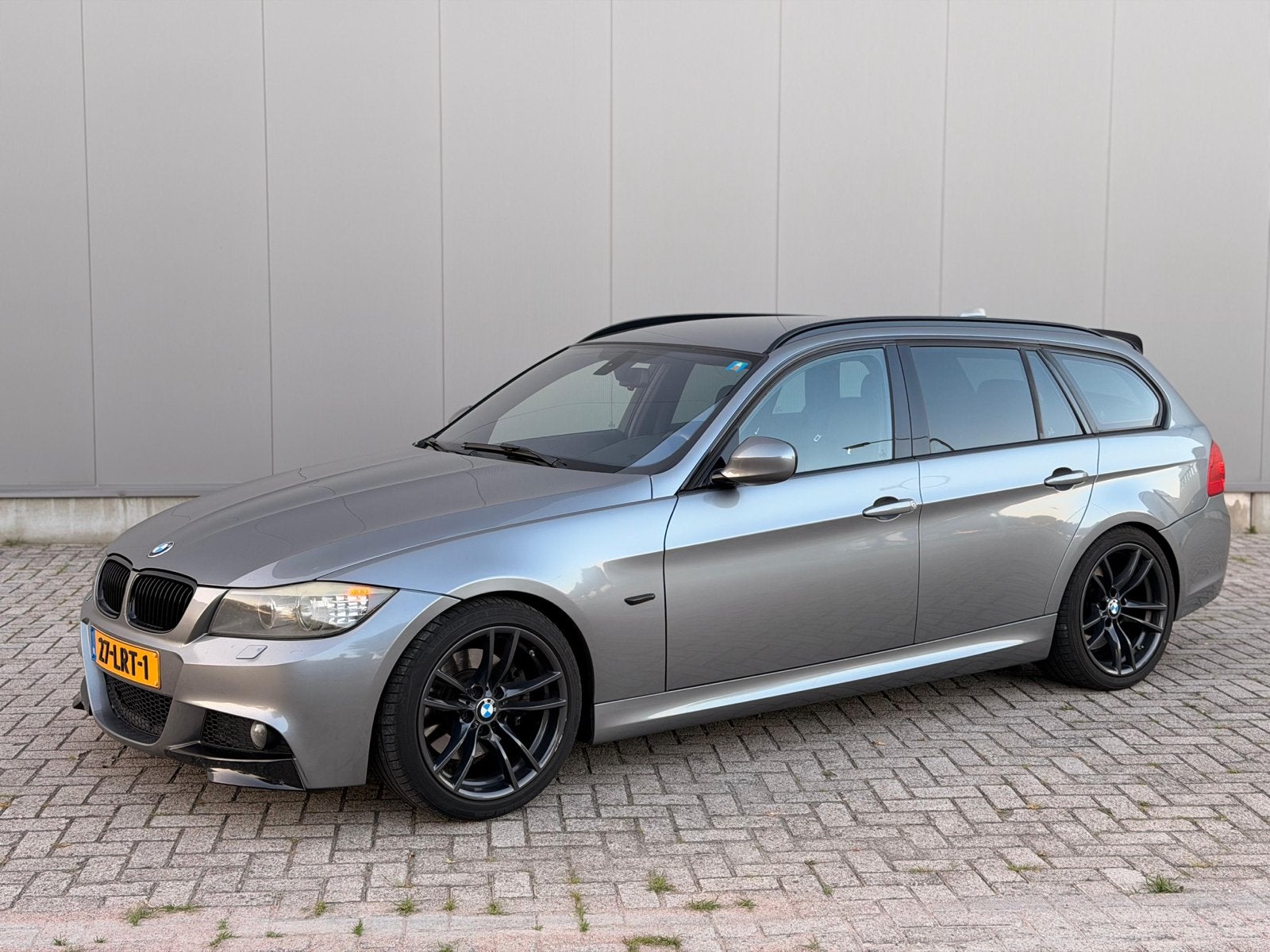 BMW 3-Serie 325d Aut. 2010 Grijs, Automaat, Euro 5, Achterwielaandrijving, 1800 kg