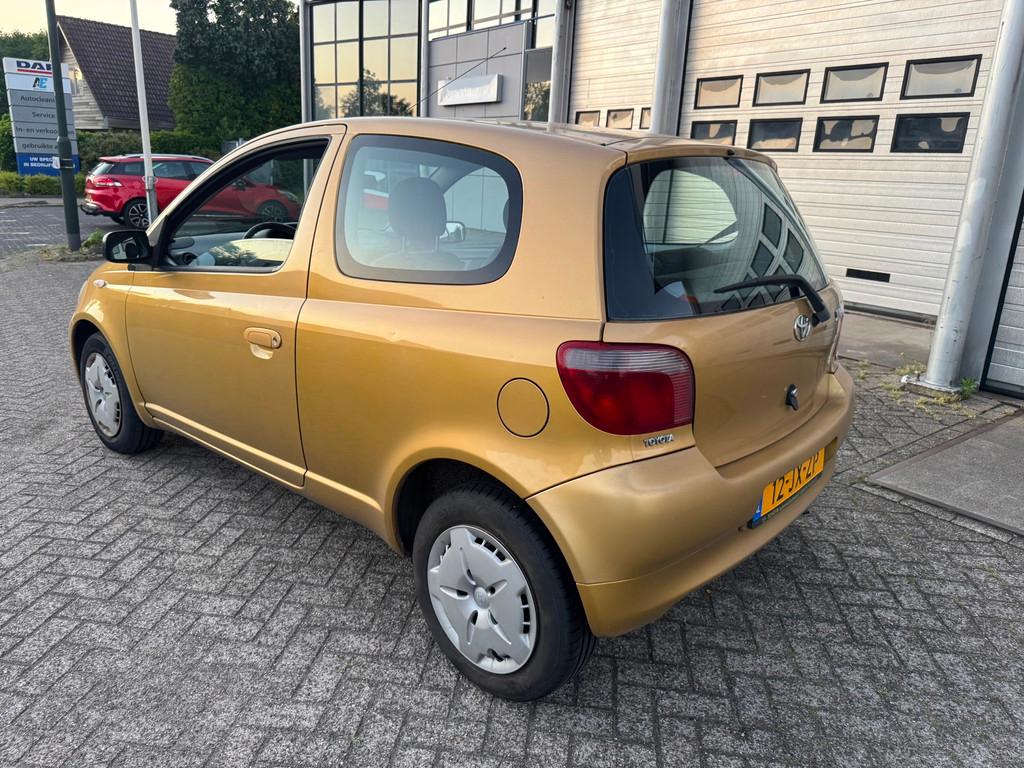 Toyota Yaris 1.3-16V VVT-i Luna Nieuwe APK, Voorwielaandrijving, 1299 cc, 86 pk, Gebruikt
