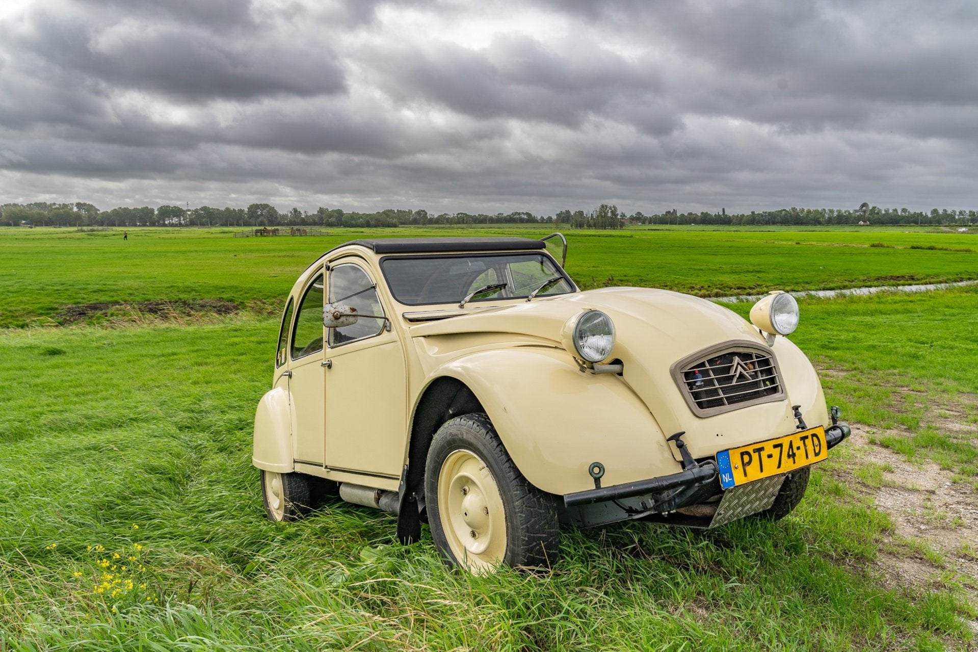 Citroen 2 CV 6 SPECIAL 4x4 1085cc en 90pk!, Voorwielaandrijving, 1085 cc, Gebruikt, 2CV