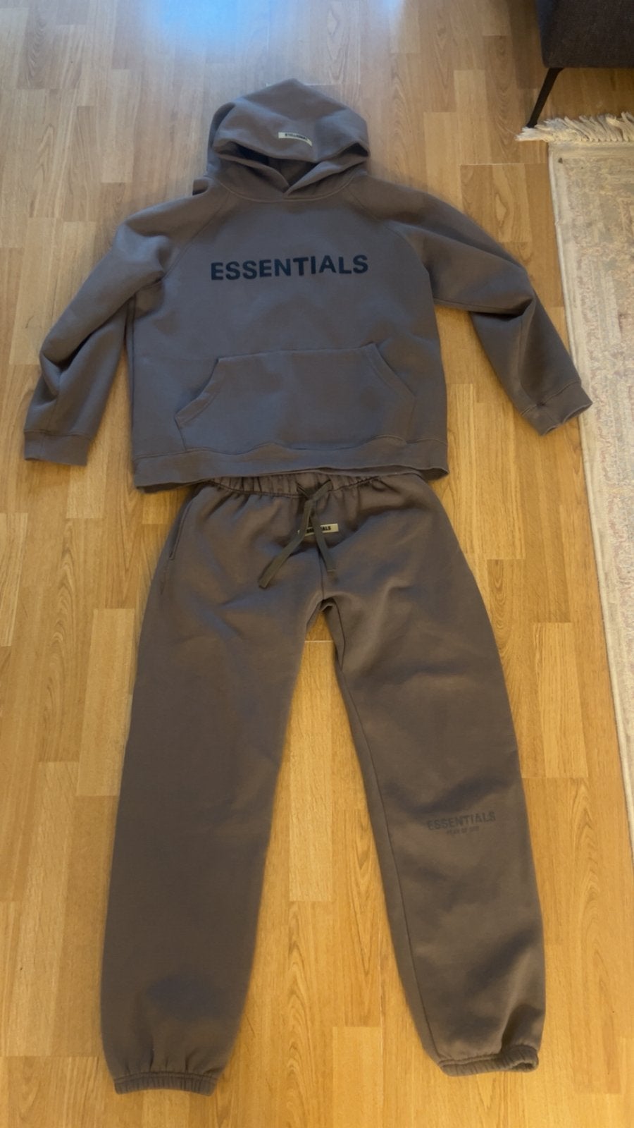 Essentials tracksuit grey, Ophalen of Verzenden, Zo goed als nieuw