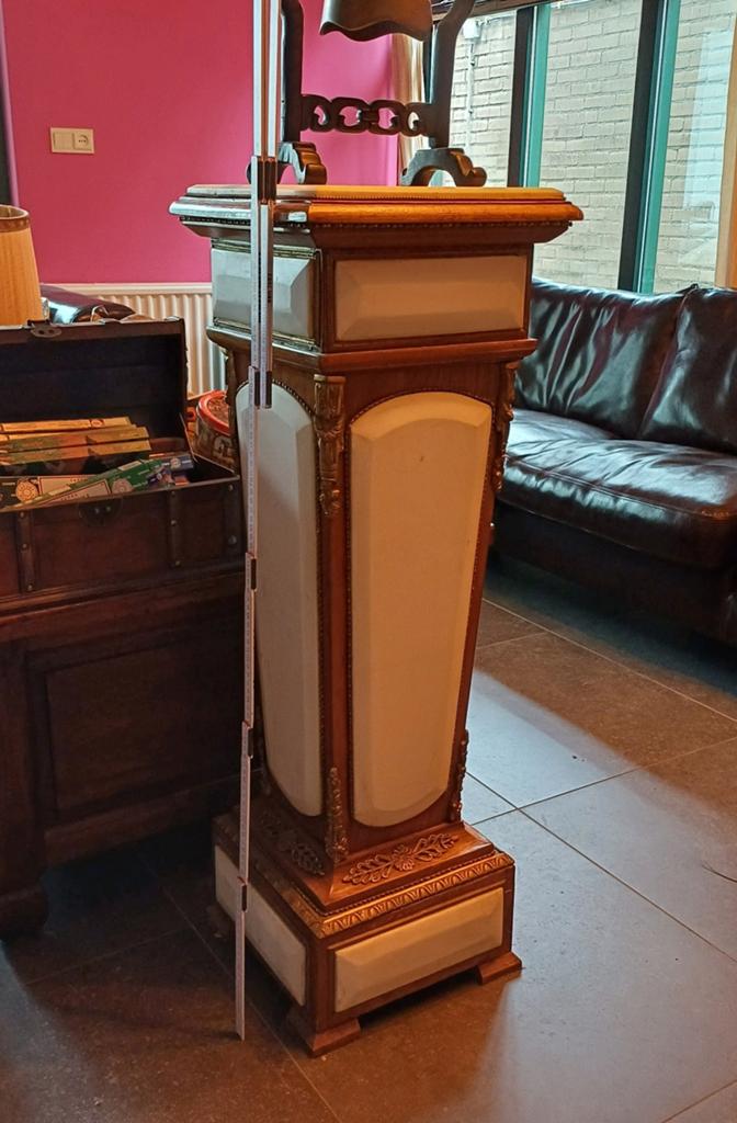 ITALIAN PEDESTAL ZUIL VOETSTUK, Ophalen, Zo goed als nieuw