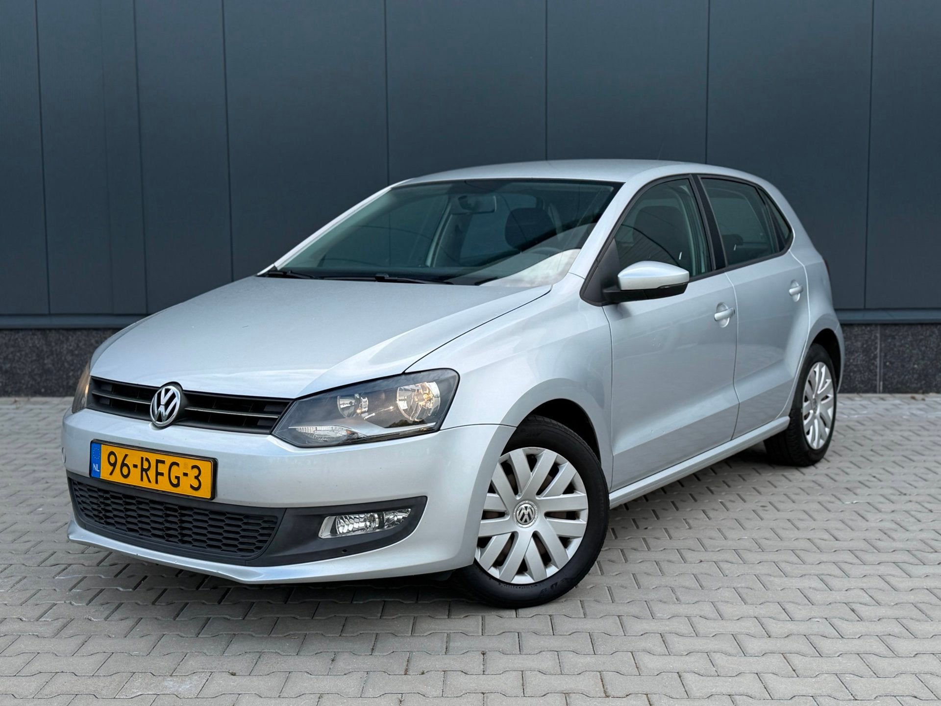 Volkswagen Polo 1.4-16V Comfortline | CRUISE | AIRCO | CARPL, Auto's, Volkswagen, Voorwielaandrijving, 970 kg, 86 pk, Gebruikt