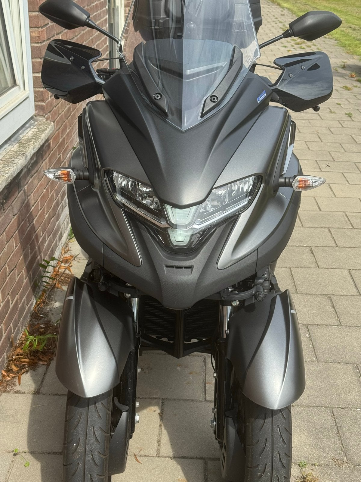 Yamaha Tricity 300 - Comfortabele en veilige motorscooter, Motoren, Scooter, Sportuitlaat, Occasion, Particulier