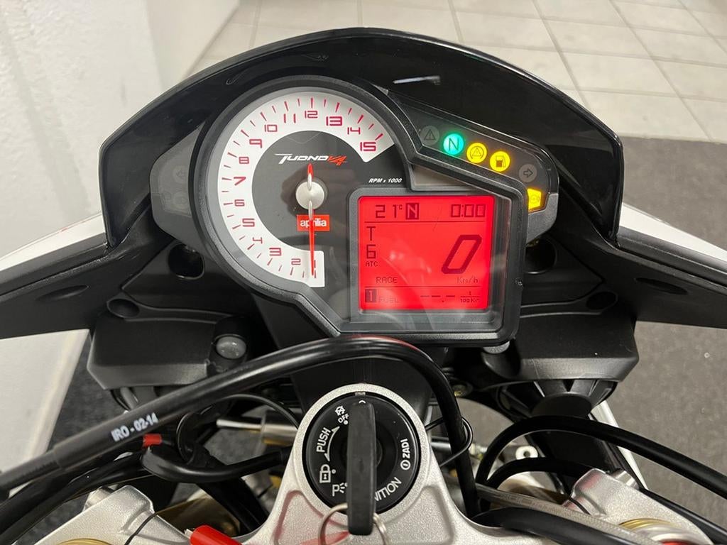 Aprilia TUONO V4 APRC LEASE VOORDELIG!, Motoren, Motoren | Aprilia, Motorrijbewijs A, Bedrijf, Onbekend, Meer dan 35 kW