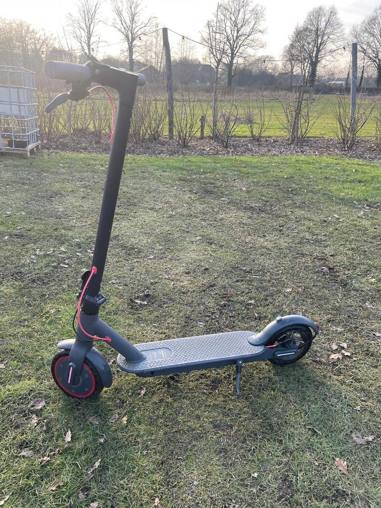 Elektrische step aova pro 31 km p/h, Fietsen en Brommers, Ophalen of Verzenden, Gebruikt, Elektrische step (E-scooter)