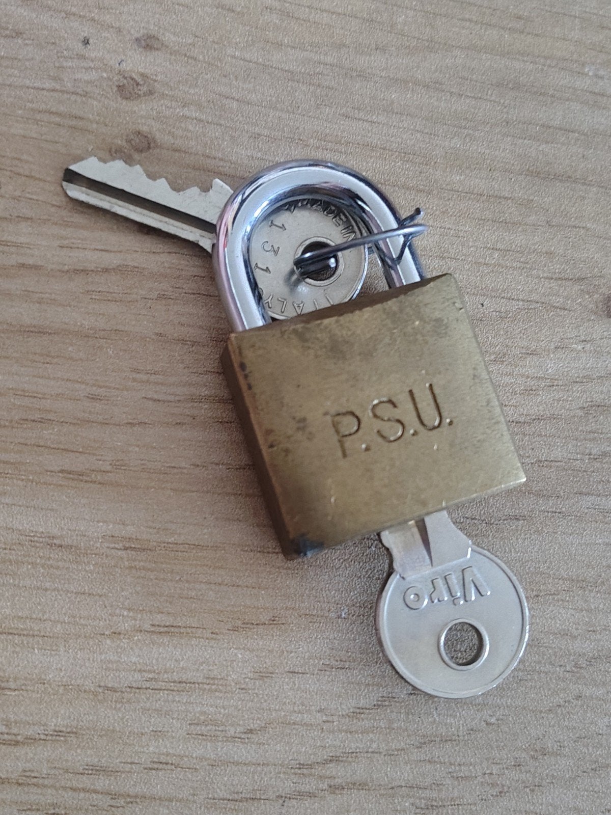 PSU Hangslot met sleuteltjes locker militair, Ophalen of Verzenden, Landmacht, Nederland