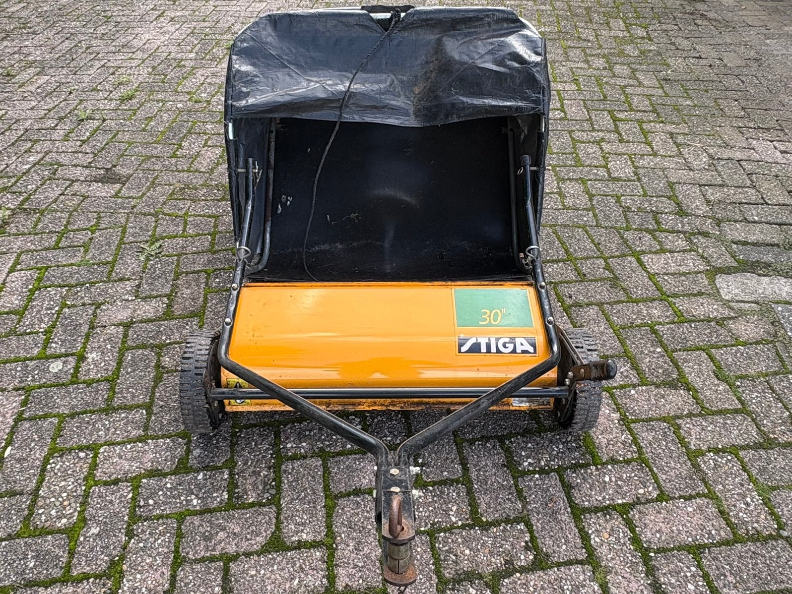 Stiga 30 inch bladveger, Ophalen, Gebruikt, Opvangbak, Minder dan 90 cm