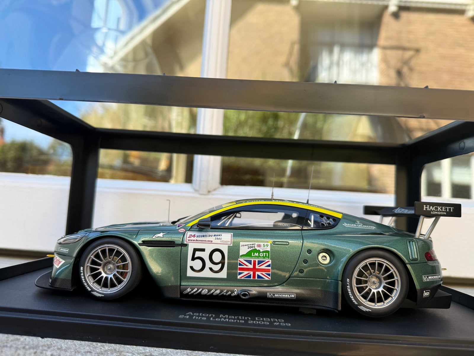 1:18 Aston Martin DB9R #59 Brabham LeMans 2005 Autoart 80507, Auto, Autoart, Ophalen of Verzenden, Zo goed als nieuw