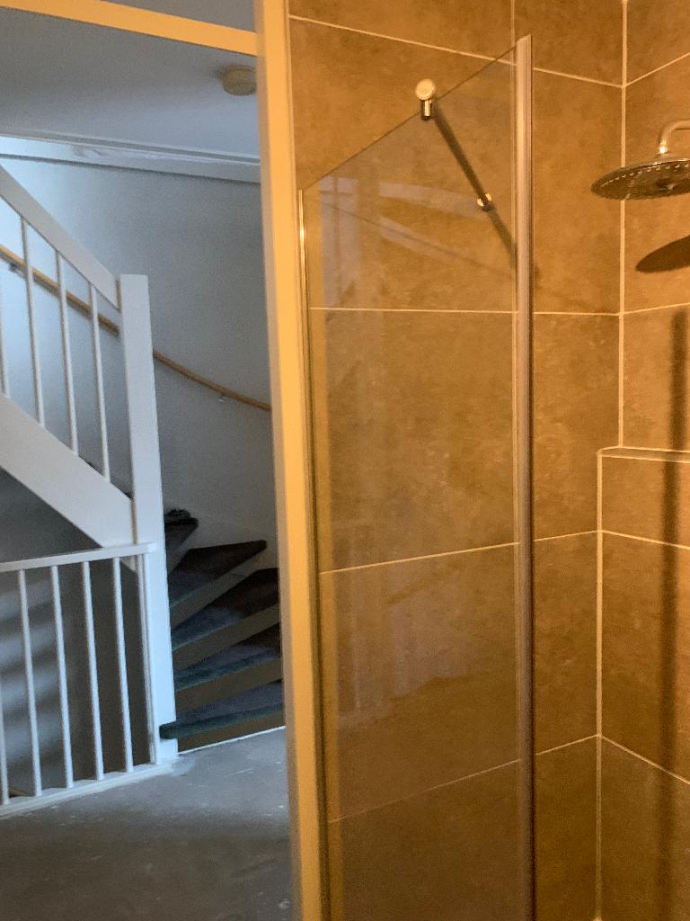 Douchescherm + douchedeur, Doe-het-zelf en Verbouw, Sanitair, Ophalen, Zo goed als nieuw, Rvs, Douche