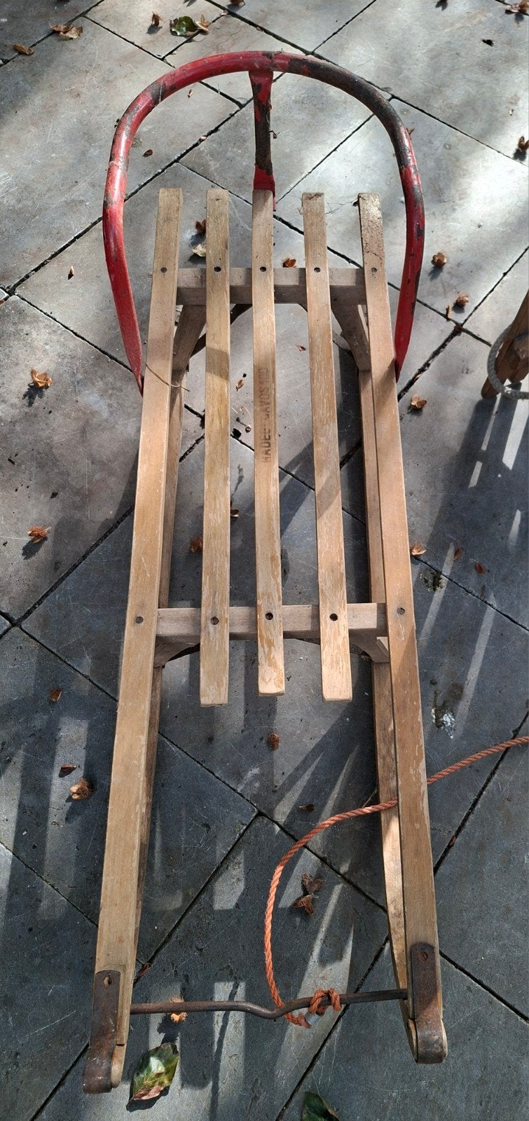 Vintage houten slee met rugleuning en rem, Kinderen en Baby's, Ophalen, Rugleuning, Gebruikt
