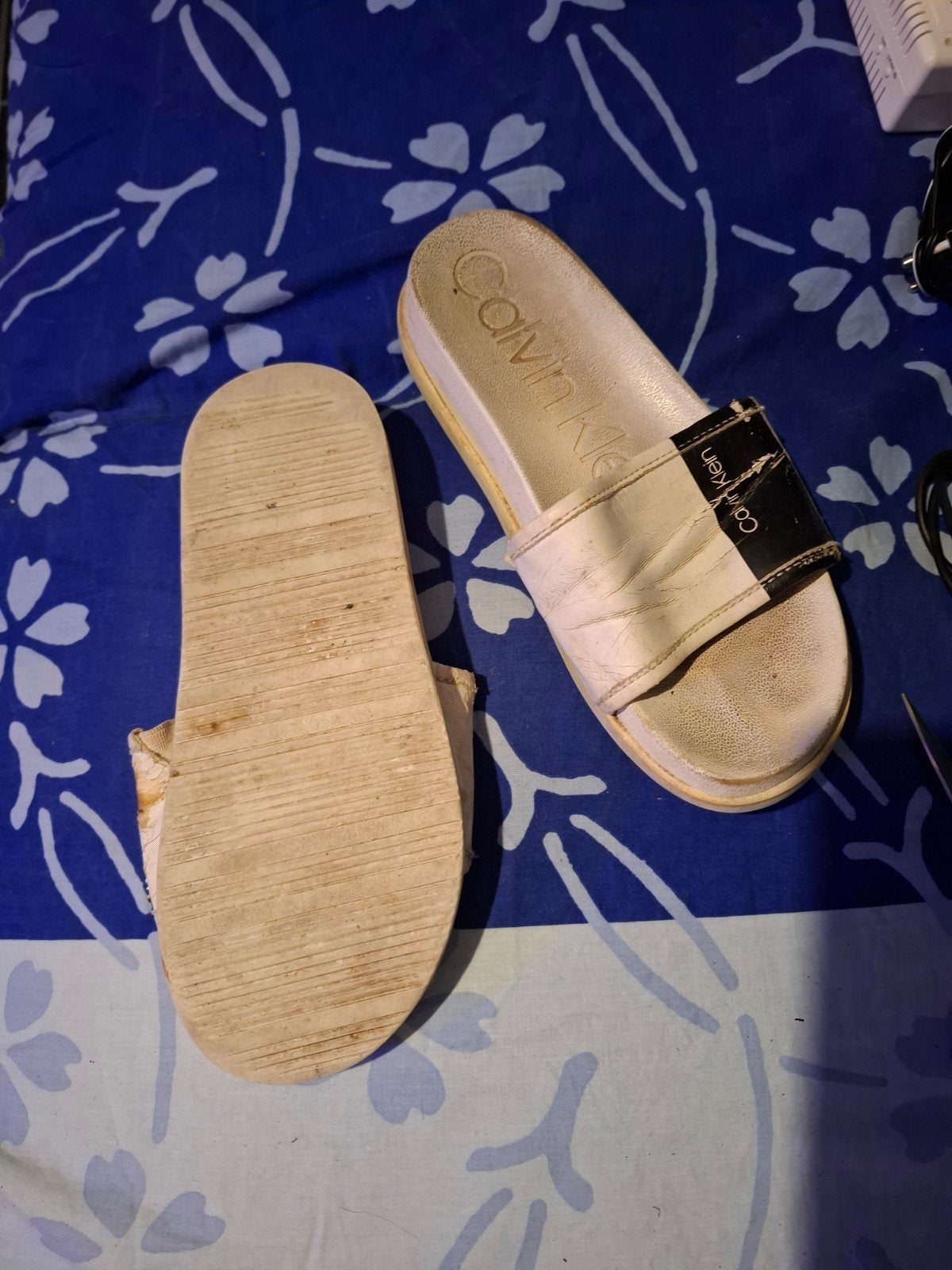 Calvin Klein slippers - Gedragen, Wit, Calvin Klein, Gedragen, Ophalen
