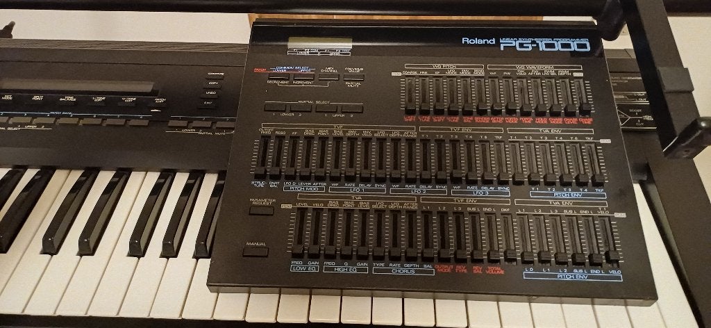 roland pg1000 programmer voor de roland d-50, Roland, Zo goed als nieuw, Met midi-aansluiting, Overige aantallen