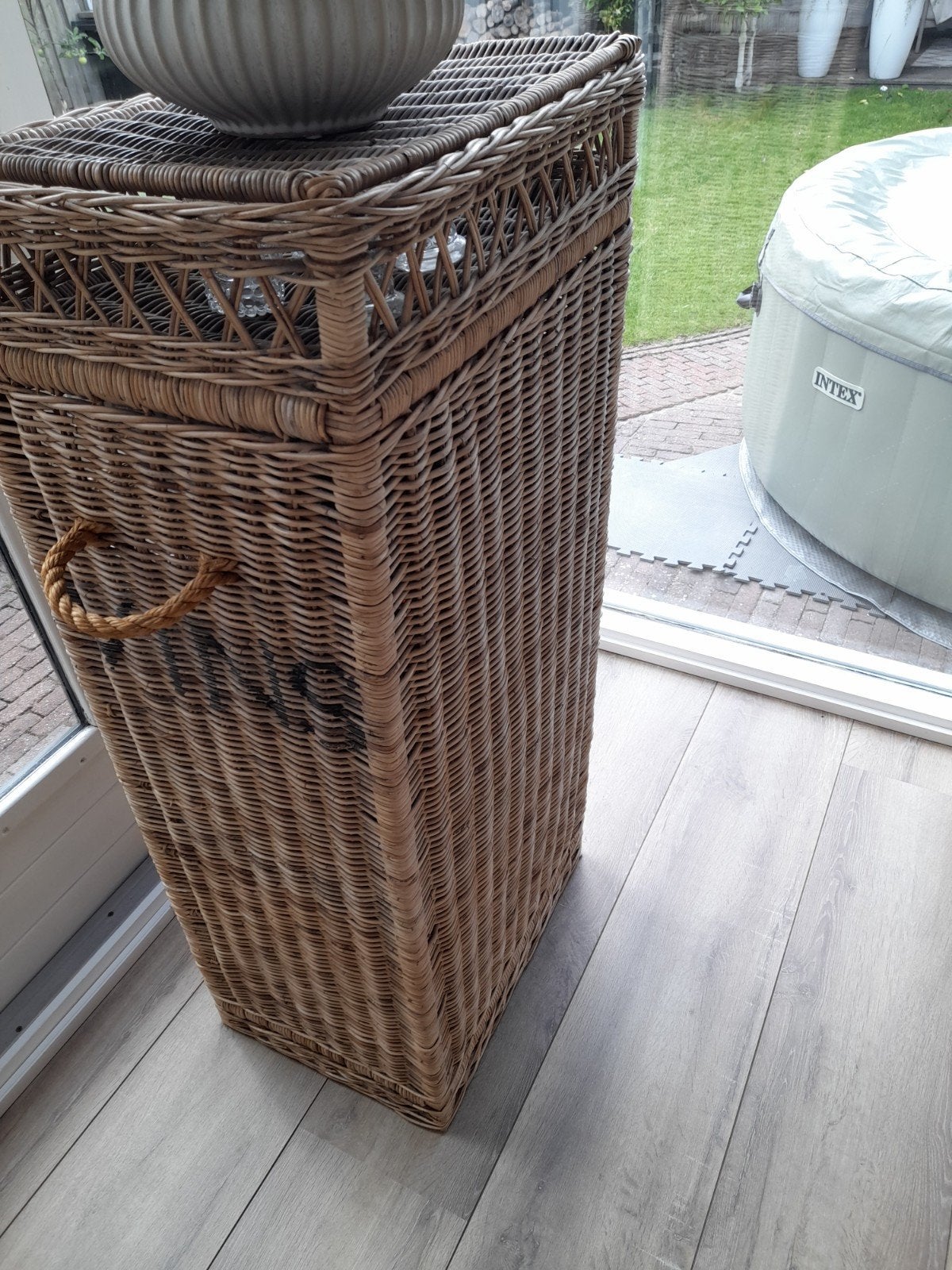 Riviera maison  wijn mand rek, Ophalen, Zo goed als nieuw, Metaal