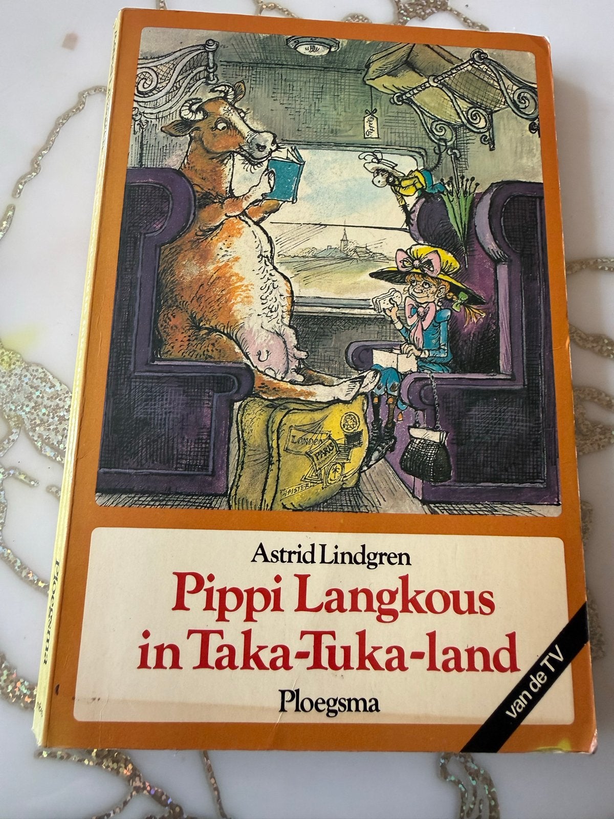 Pippi Langkous in Taka-Tuka-land - Astrid Lindgren, Ophalen of Verzenden, Gelezen, Fictie algemeen