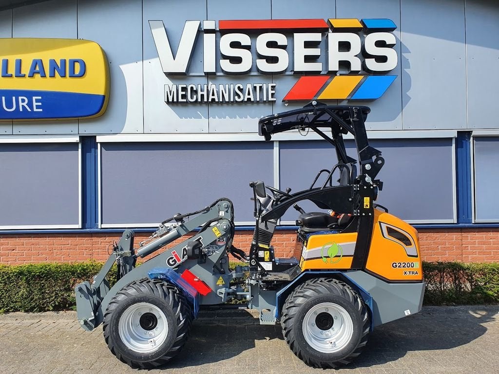 Giant Tobroco Giant G2200E X-TRA loader 2023, Wiellader of Shovel
