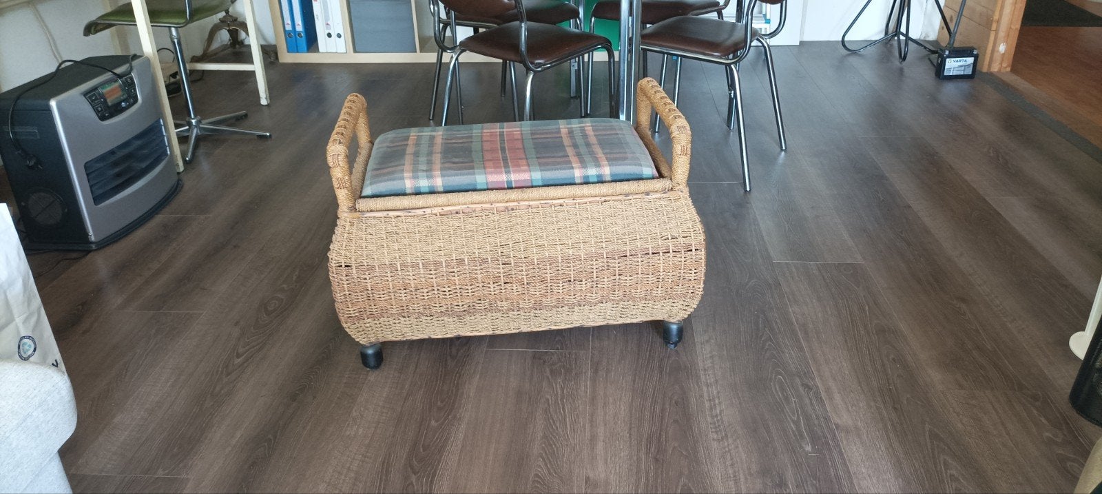 Rieten mand/zitje, Antiek en Kunst, Curiosa en Brocante, Ophalen