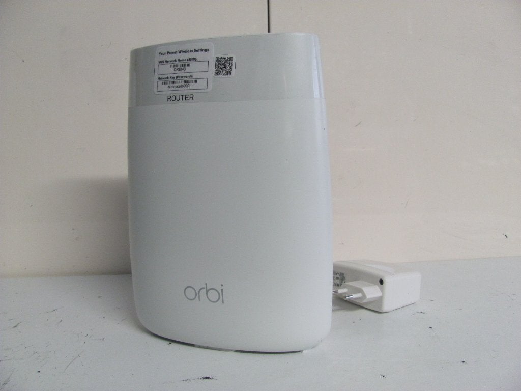 ORBI router de RBR50v2 van netgear met adapter, Ophalen of Verzenden, Zo goed als nieuw, Router, NETGEAR Orbi