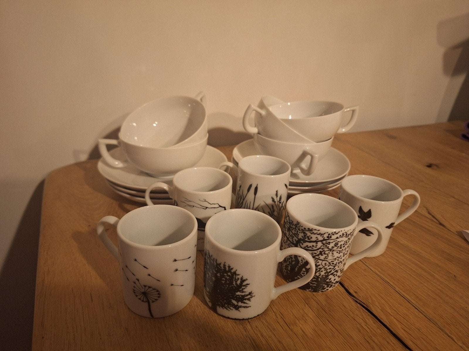 Servies vijf thee schaaltjes/kopjes en zes espresso kopjes, Ophalen