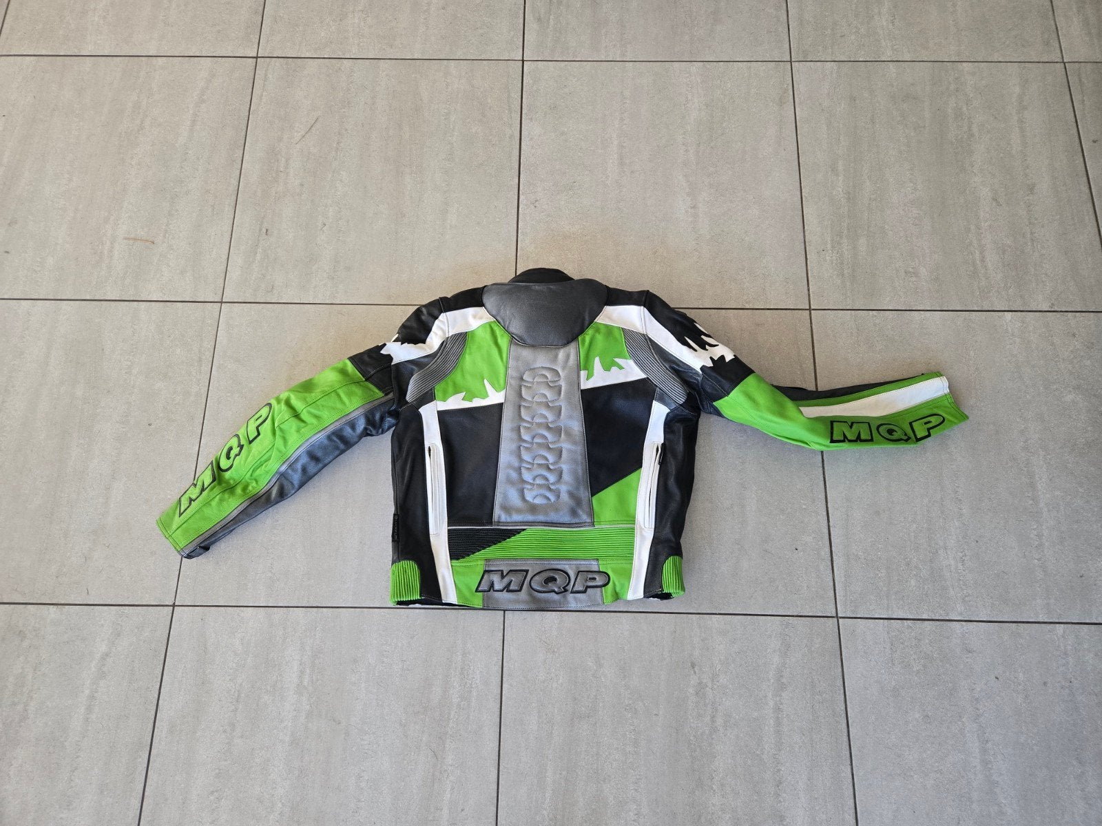 Nieuwe Aces MQ P motorjack maat M (54) groen/zwart/wit, Motoren, Ophalen of Verzenden