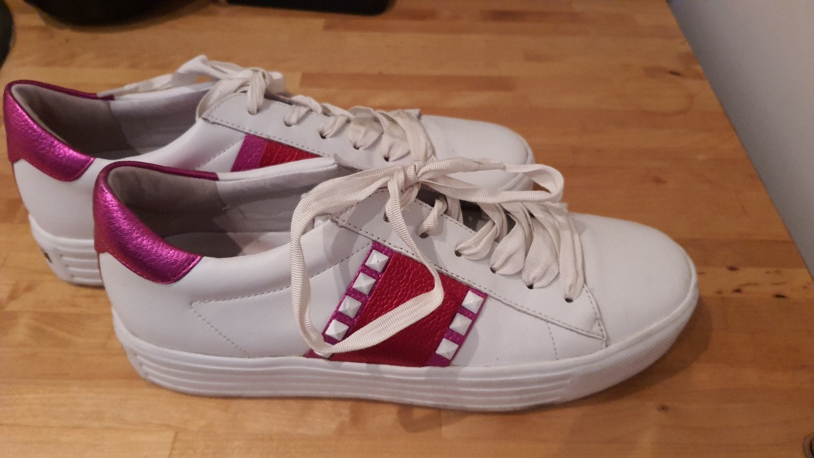 Kennel & Schmenger sneaker wit met rood en fusschia maat 38, Ophalen of Verzenden, Zo goed als nieuw, Wit, Sneakers of Gympen
