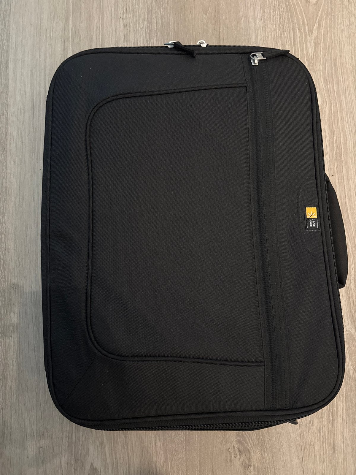 Nieuwe laptoptas met schouderband - 50cm diagonaal, Computers en Software, Nieuw, Aktetas, Ophalen of Verzenden, Zwart
