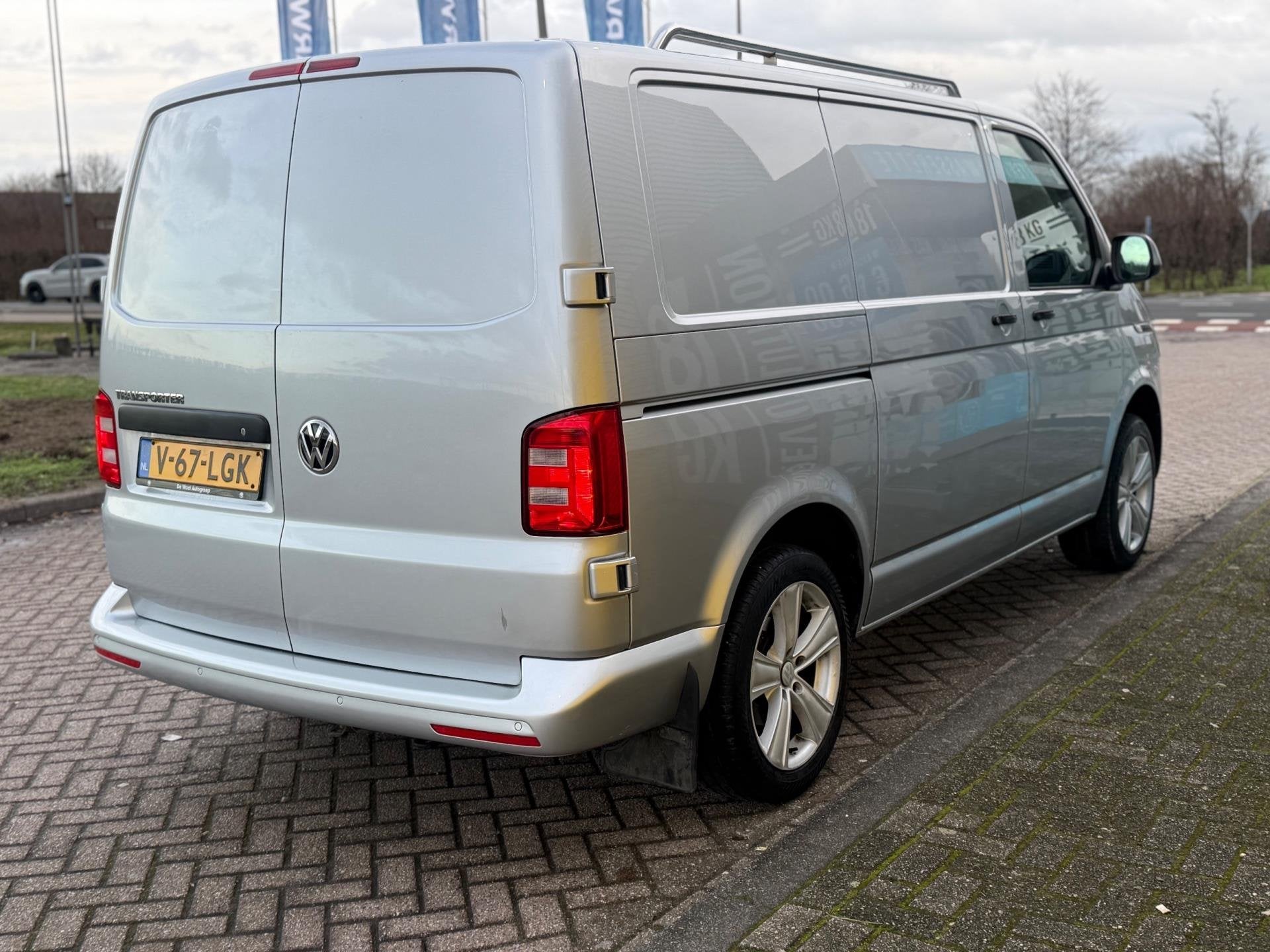 Volkswagen TRANSPORTER 2.0 TDI L1H1 150PK Automaat Highline, Auto's, USB, Gebruikt, 4 cilinders, 150 pk