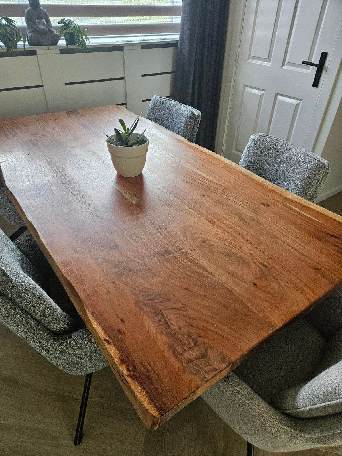 Massief houten Acacia eettafel. Boomstam., Modern, Industrieel, Rustiek, 50 tot 100 cm, Zo goed als nieuw, Vijf personen of meer