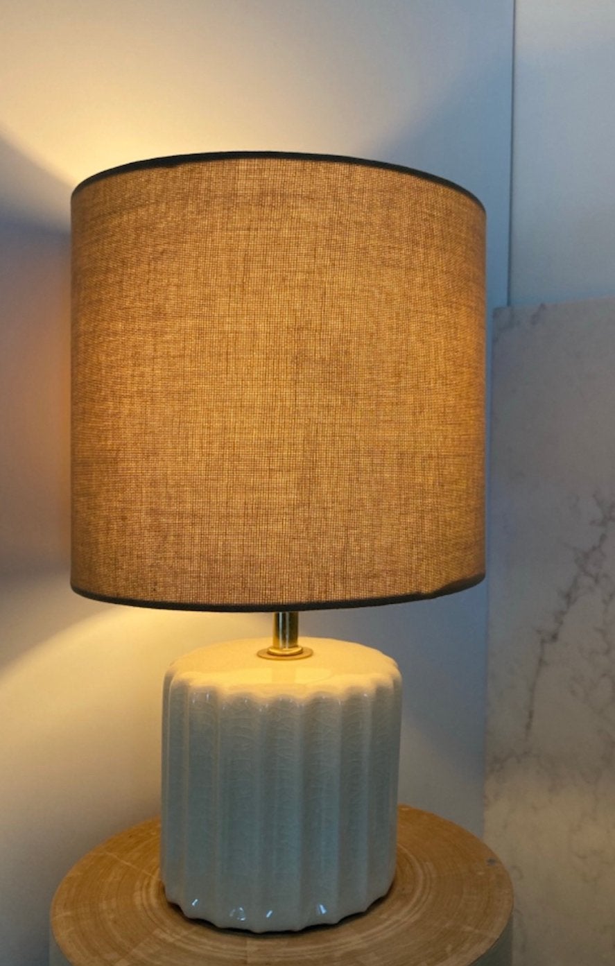 Moderne linnen beige lamp tafellamp keramiek lampenvoet, Beige, Art deco, Textiel, Ophalen of Verzenden