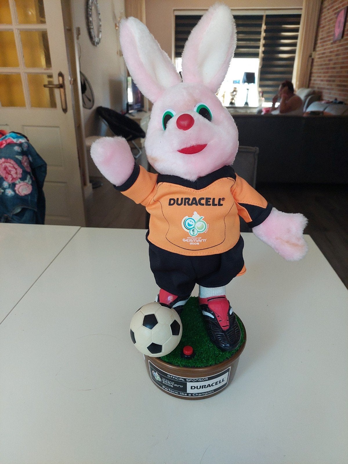 Uniek Duracell Konijn FIFA WK 2006 Duitsland, Ophalen of Verzenden, Zo goed als nieuw, Buitenlandse clubs, Beeldje of Poppetje