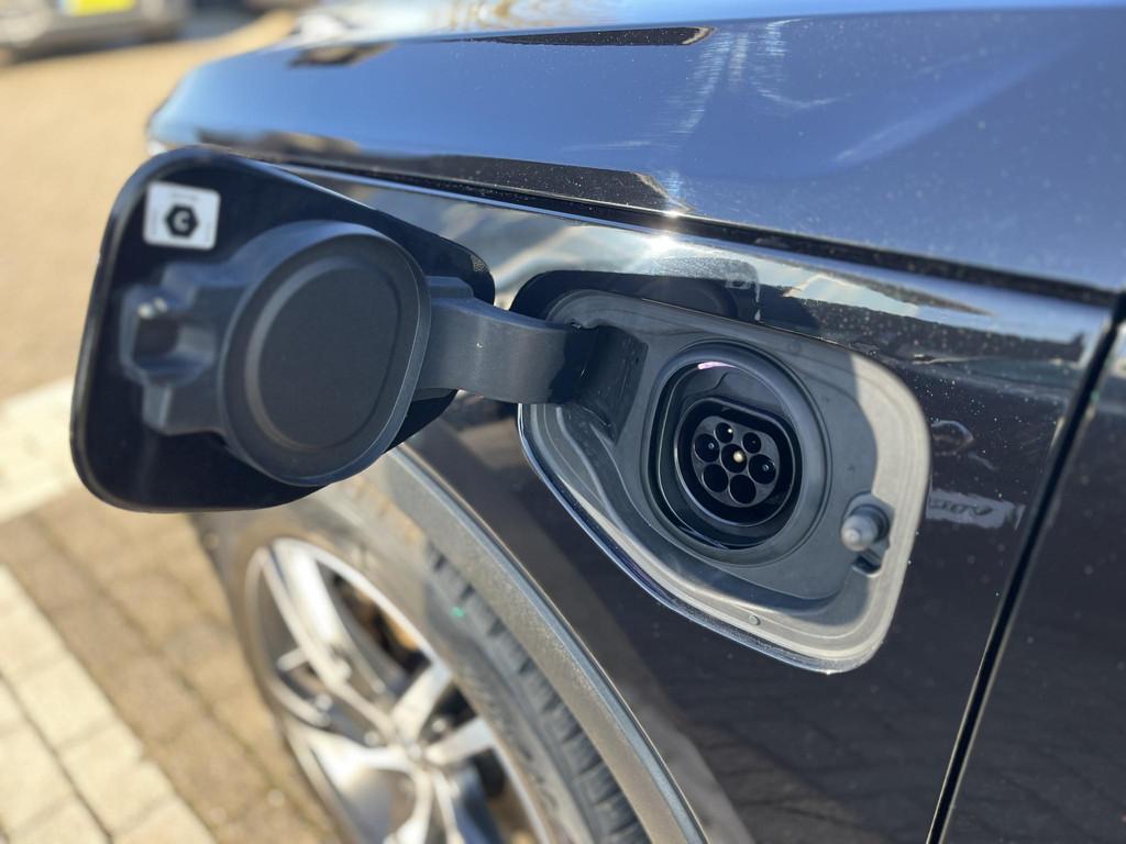 Volvo XC40 T5 Recharge Inscription | Panoramadak | 360 Camer, Auto's, Volvo, 12 maanden, Euro 6, 1712 kg, Zwart