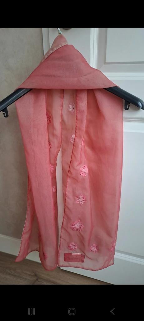 Just B Dames Sjaal Roze met Bloemen, Maat 46/48 (XL) of groter, Just B., Ophalen of Verzenden, Zo goed als nieuw