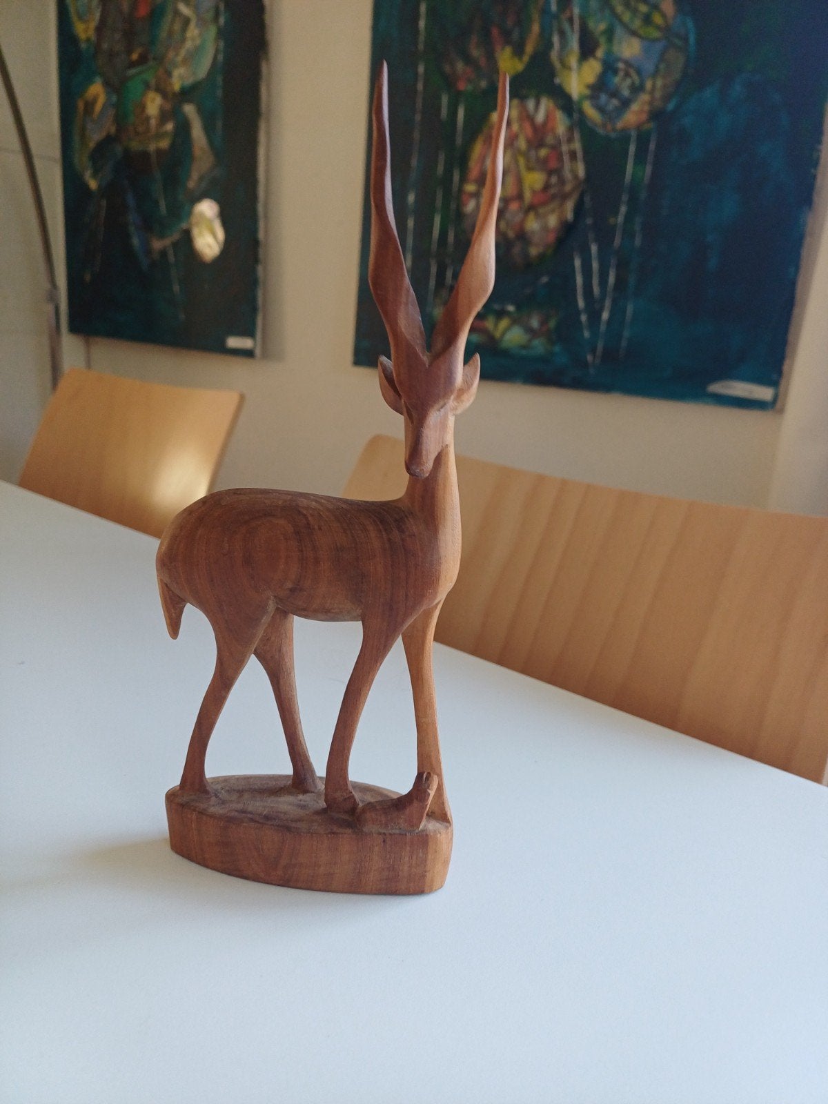 Handgesneden houten gazelle beeldje, Afrikaanse stijl, Ophalen of Verzenden, 20 - 50 cm, Beeld, Hout