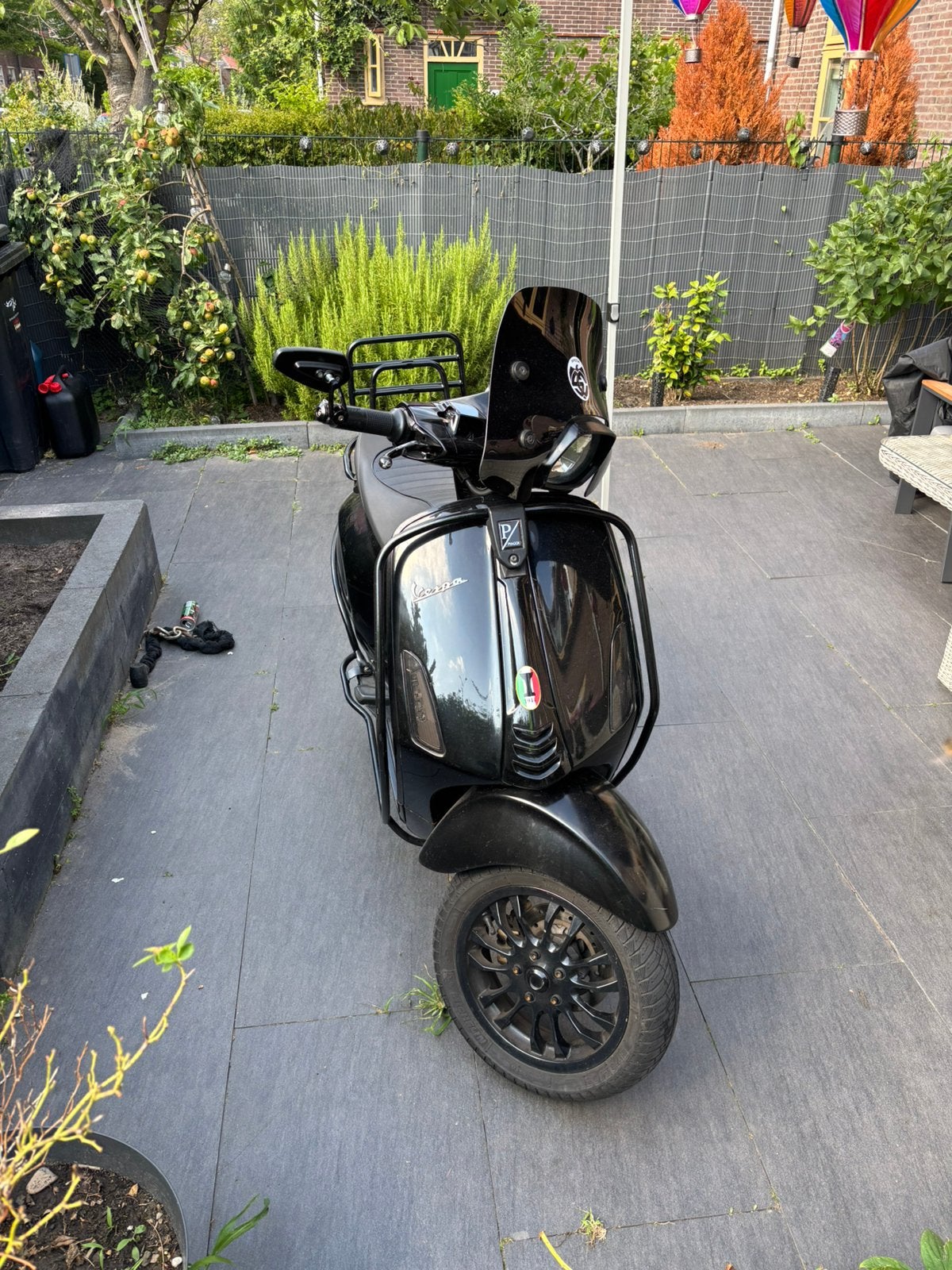 Vespa spint 70cc, Fietsen en Brommers, Scooters | Piaggio, Ophalen of Verzenden, Zo goed als nieuw