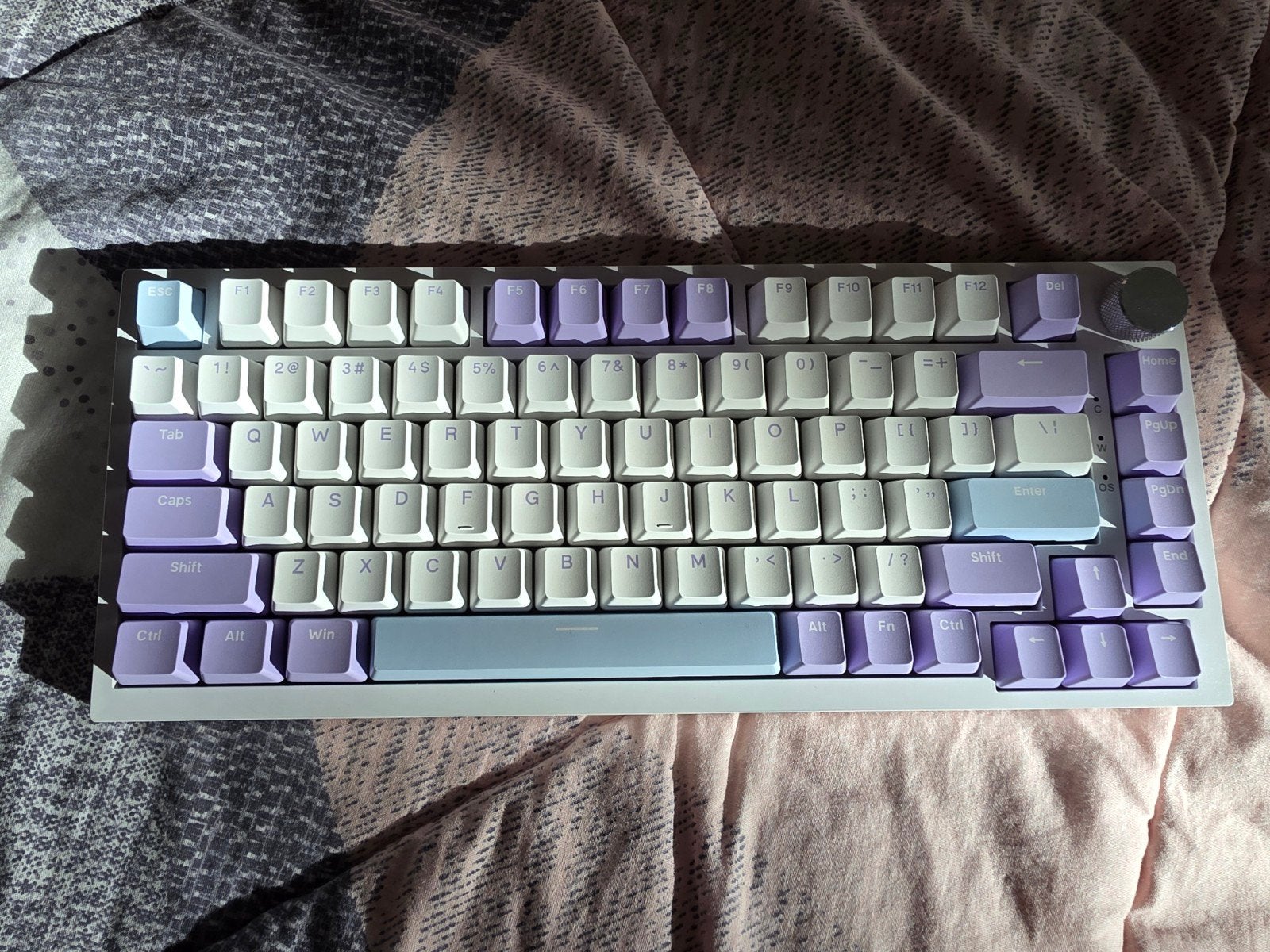 Ajazz AK820 QWERTY mechanische keyboard RGB, Ophalen of Verzenden, Zo goed als nieuw