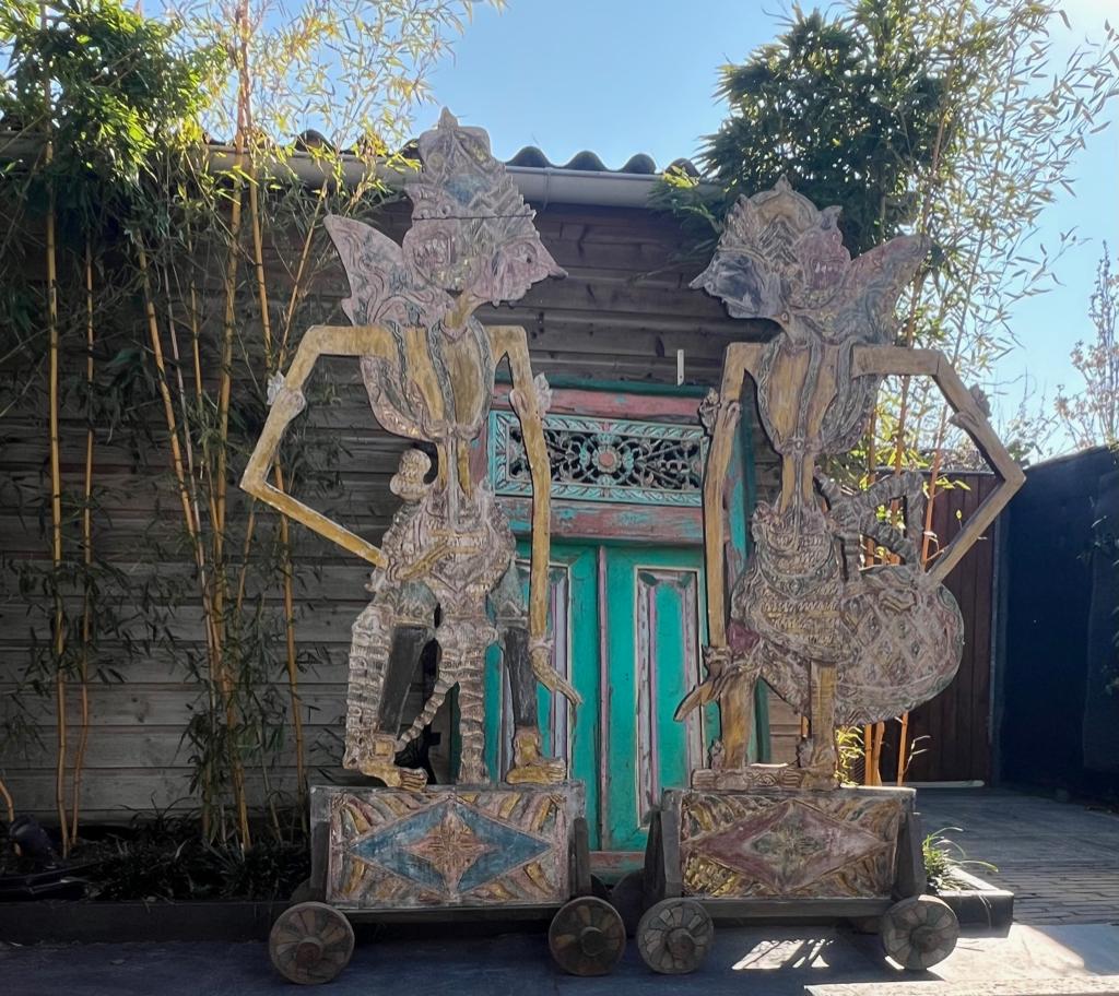 Wayang kulit uit Indonesie wayangvoostelling 188 cm hout, Ophalen of Verzenden, 1 meter - 2 meter, Beeld, Hout