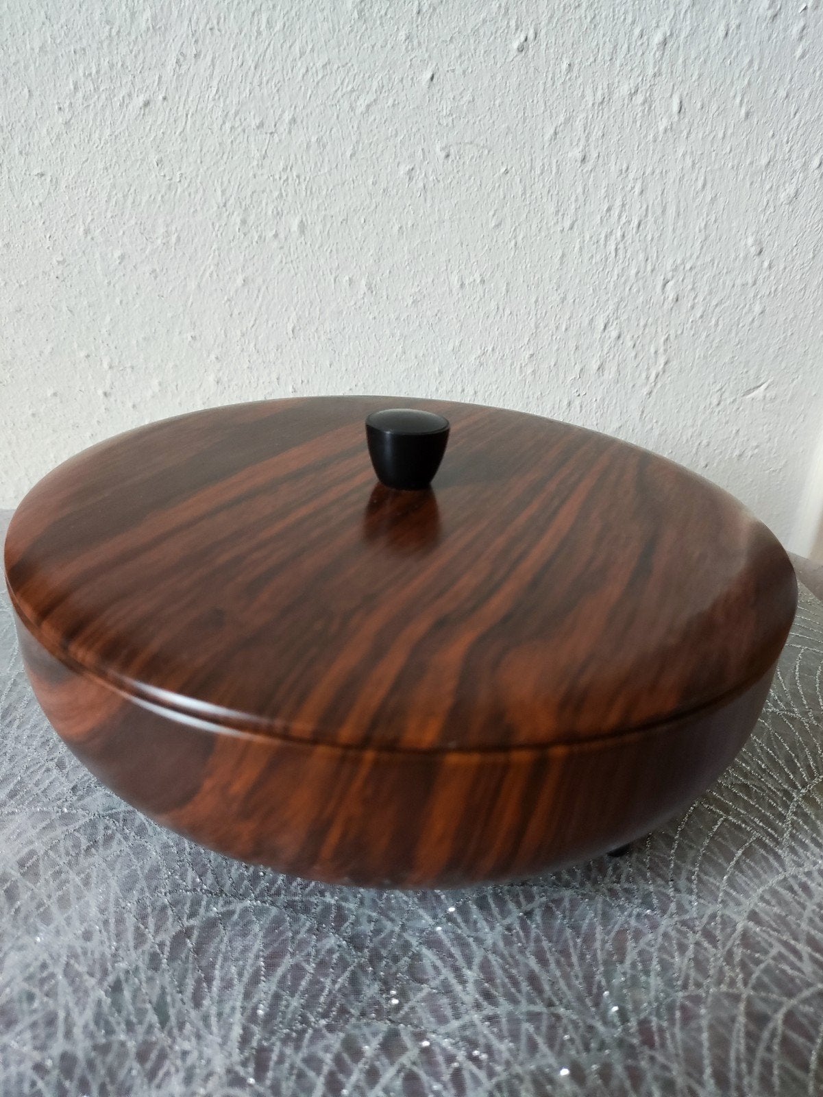 Mooie vintage imitatie teakhouten koekjestrommel, jaren 60, Antiek en Kunst, Verzenden