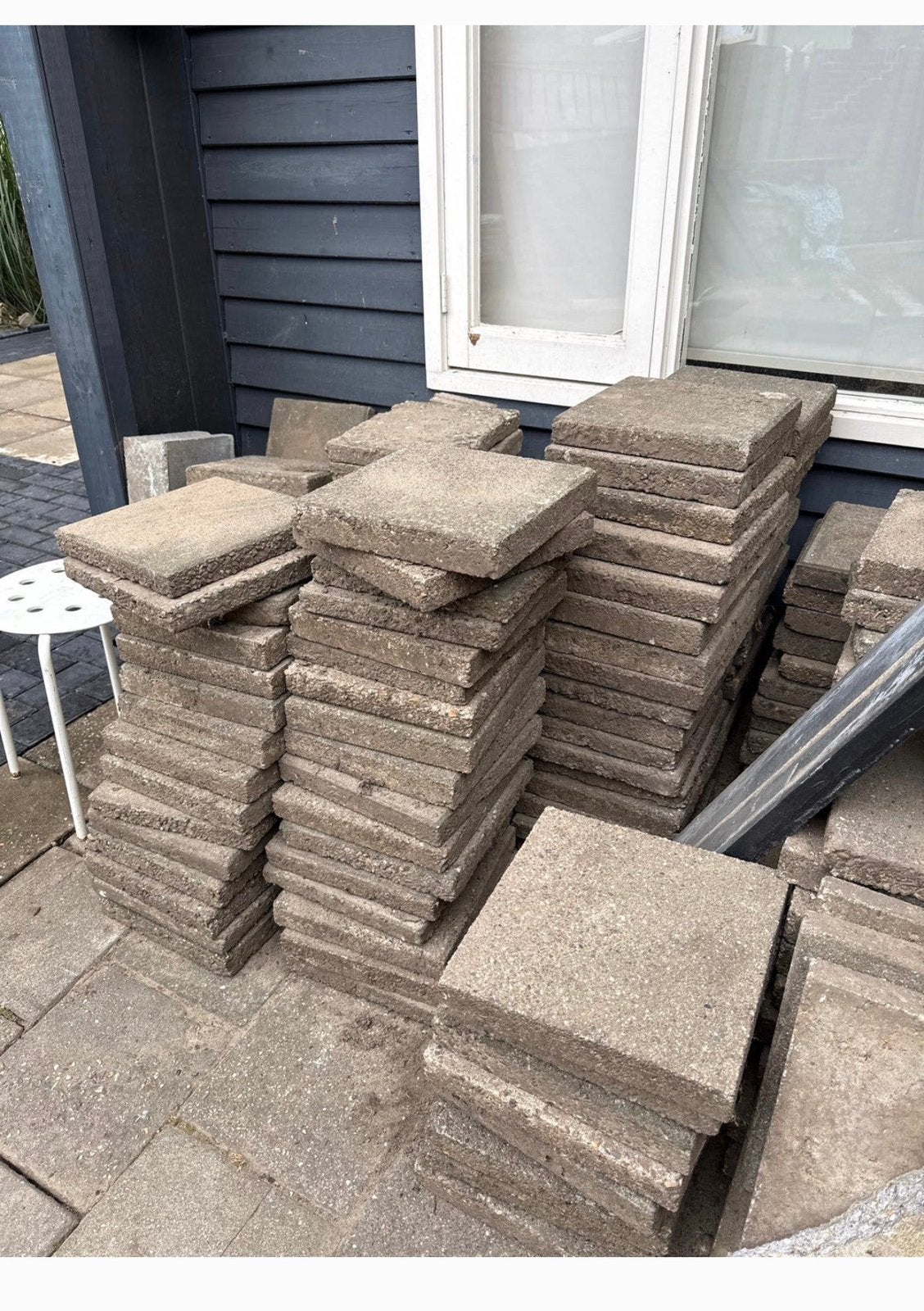 Gratis Tegels, Tuin en Terras, Tegels en Klinkers, Zo goed als nieuw, Terrastegels, Beton, Ophalen