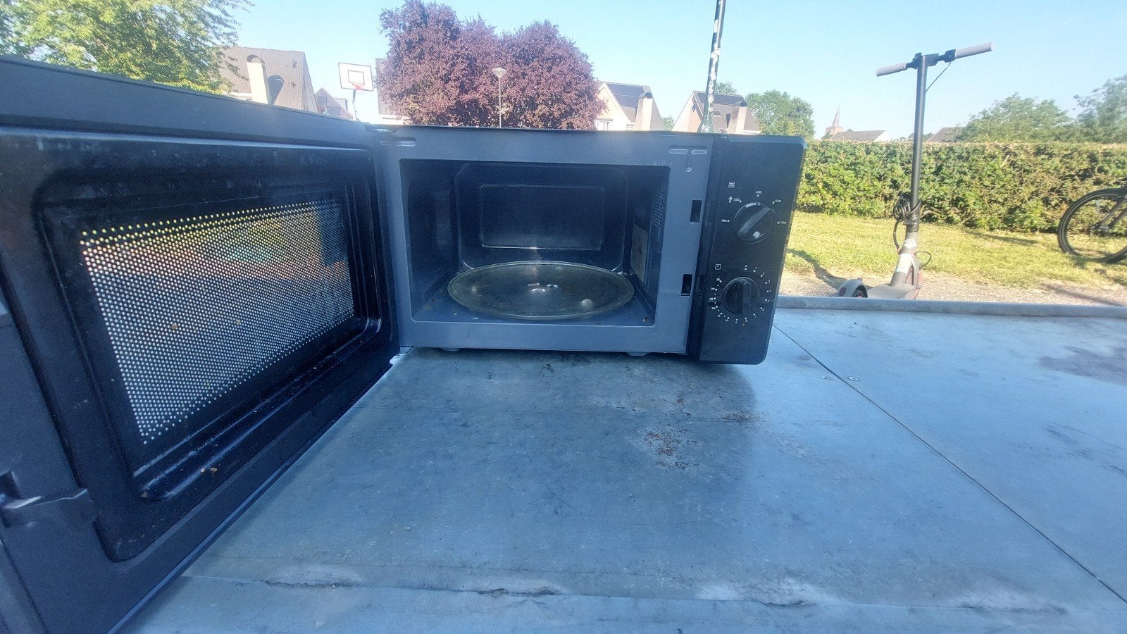Inventum Vrijstaande Magnetron met Grill - Zwart, Ophalen, Gebruikt, Grill, Magnetron
