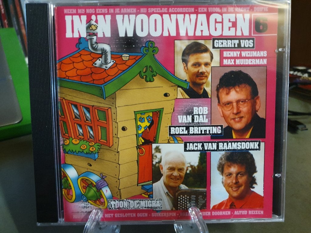 In n Woonwagen cd 6, Ophalen, Zo goed als nieuw, Levenslied of Smartlap