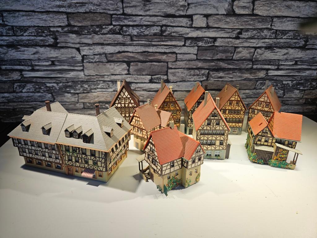 Vakwerkhuizen Duitse woningen N spoor modeltrein 1:160, Overige merken, Gebruikt, Gelijkstroom of Wisselstroom, Brug, Tunnel of Gebouw