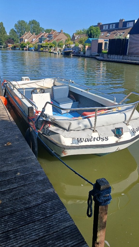 Ruime voormalige brandweerboot – circa 6 x 2 meter, Ophalen, Overige materialen, Gebruikt, 6 m