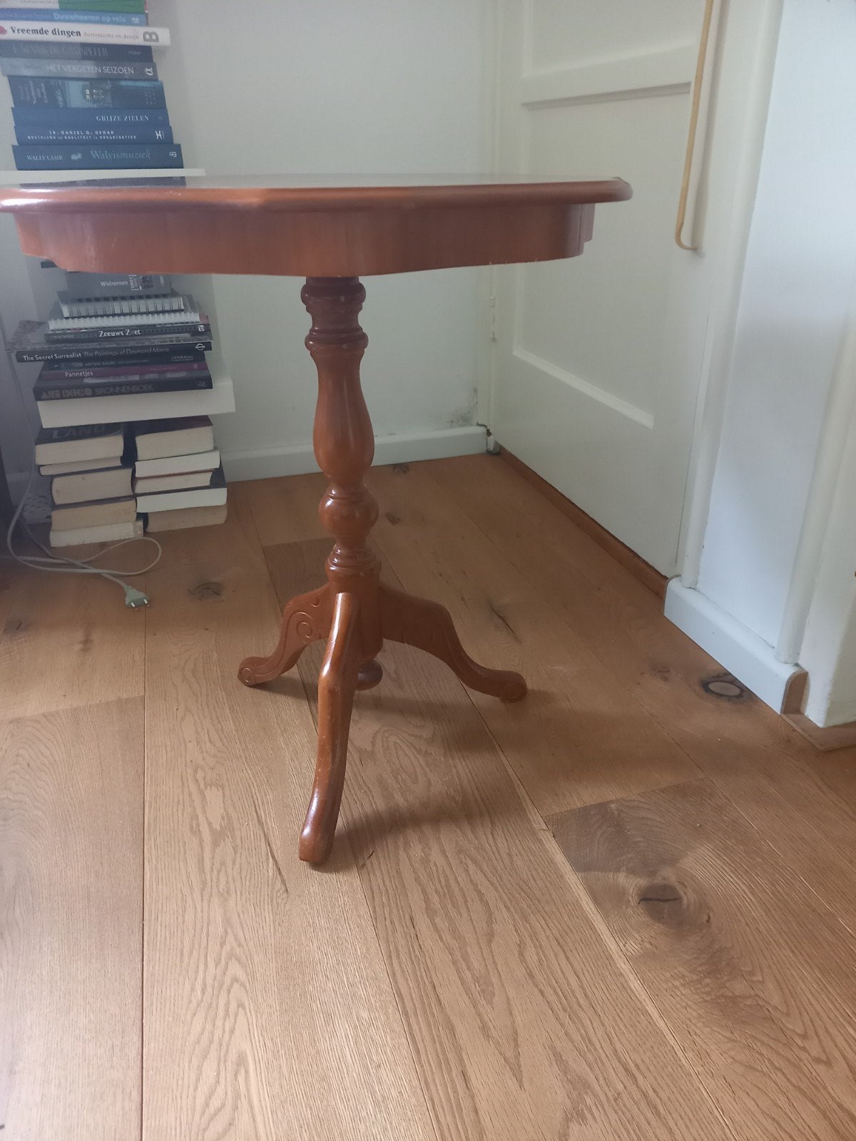 Lief bijzettafeltje, Minder dan 55 cm, Rond, Ophalen of Verzenden, Zo goed als nieuw