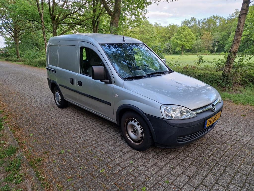 Opel Combo 1.4  2005, Voorwielaandrijving, 450 kg, 4 cilinders, Origineel Nederlands