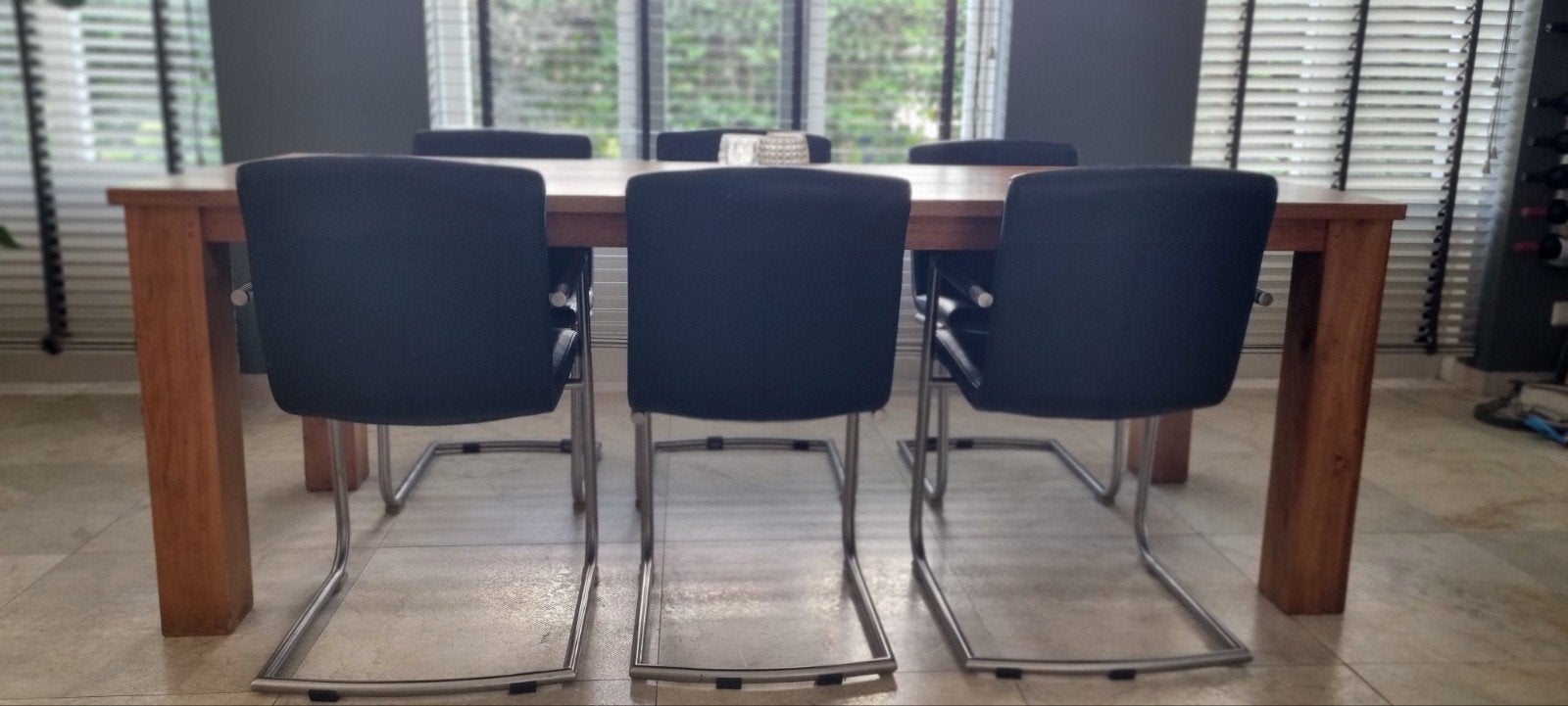 6 moderne zwarte leren eetkamerstoelen met metalen frame, Huis en Inrichting, Stoelen, Ophalen, Gebruikt, Zwart, Vijf, Zes of meer stoelen