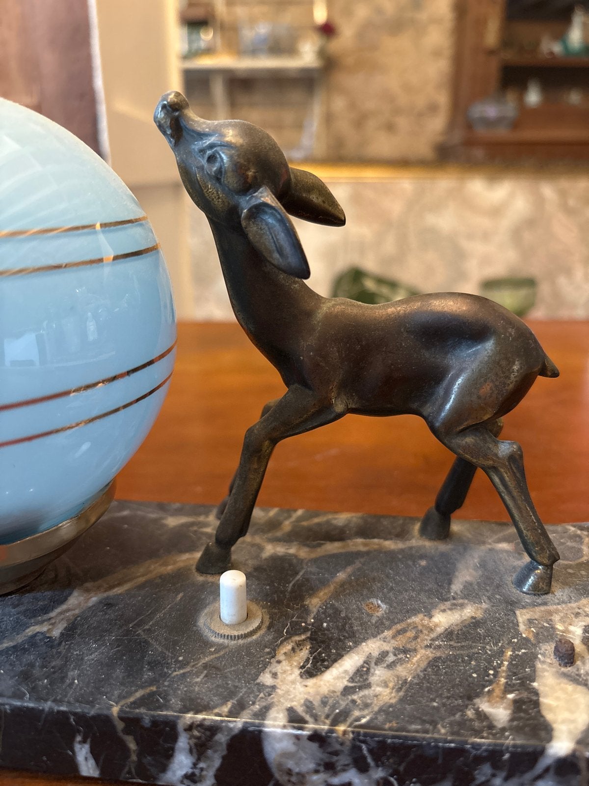 Vintage tafellamp met hert en marmeren voet, Ophalen of Verzenden