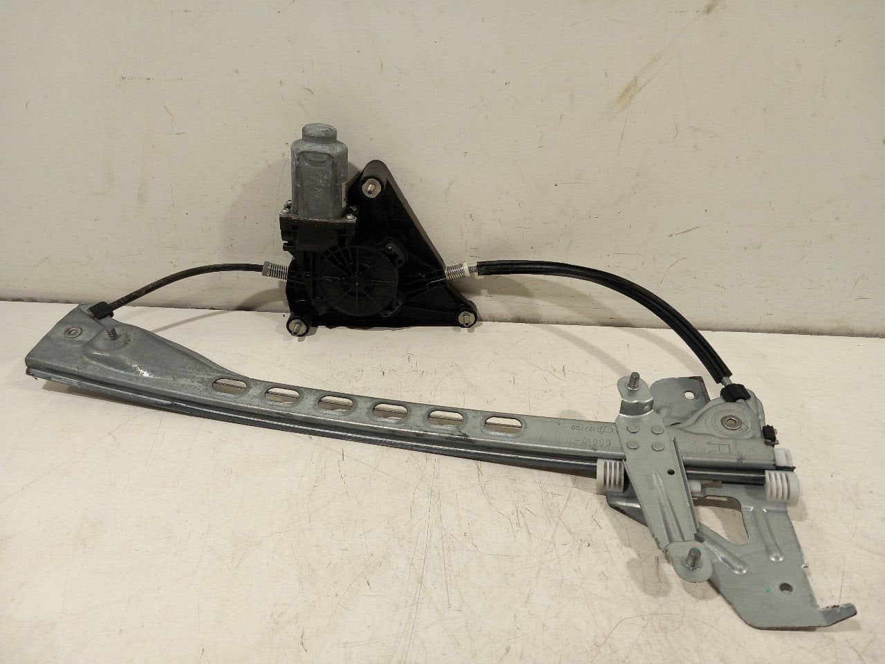 Raammechaniek elektrisch rechts voor Toyota Aygo, Onderdelen@venauto.nl, Van der Ven Autorecycling B.V., Gebruikt, Ettenseweg 76, 4706 PB Roosendaal, The Netherlands