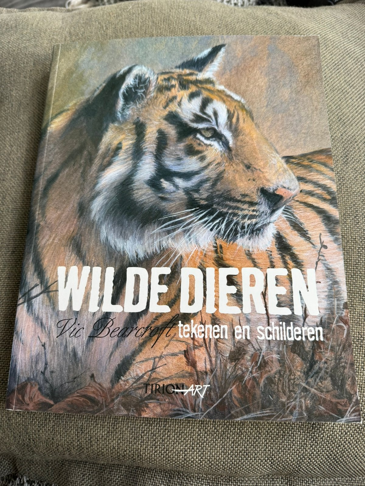 Wilde dieren vic bearcroft tekenen en schilderen tirion art, Ophalen of Verzenden, Nieuw, Overige typen