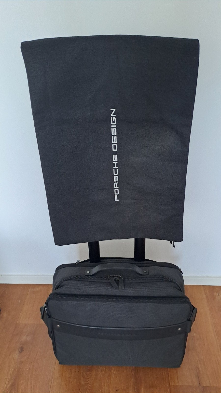 porsche design orgenail, Ophalen of Verzenden, Zo goed als nieuw, Hard kunststof, Minder dan 50 cm