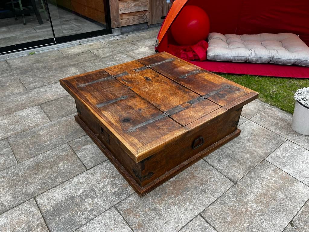 Antieke massief houten dekenkist met originele sleutels, Huis en Inrichting, Tafels | Salontafels, Gebruikt, Minder dan 50 cm